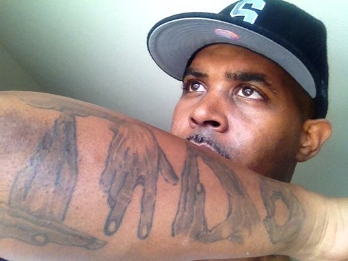 http://t.co/yOgZpVEC liason /songwriter /artist/ Reality Tv Producer . The connect / The resource.   http://t.co/4cCVZDL5