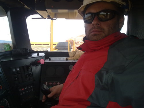 Rjorge18's profile picture. 