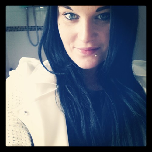 Mercedes22ak's profile picture. Wont Let Anything Get In Ma Way, When i Know What i Want ill Go For It and Knock Anything Or Anyone Outta My Way To Get It! Know How To Show Respect!