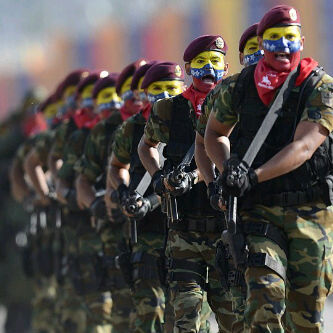 AQUI NO SE RINDE NADIE.
AQUI NO SE CANSA NADIE.....

 RENDIRCE ES TRAICION, CANSARCE ES FALTA DE CONCIENCIA, DE RODILLA EN TIERRA CON LA REVOLUCION BOLIVARIANA