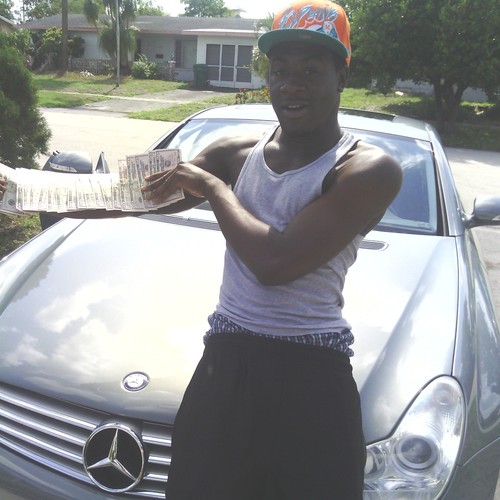 Fuck Da Bullshit Gettin Money All I Rememba...!DONT U JUDGE ME!!