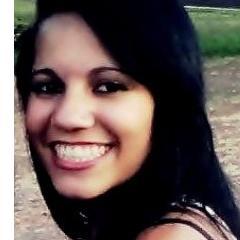 Uma garotinha sempre capaz de ama e perdoar .Coração bobo ,jeito meigo de ser ,a procura de felicidade..