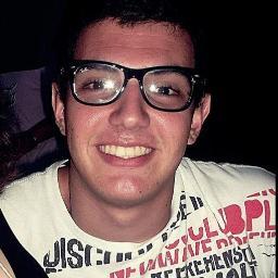 eu adooro, eu me amaarro (: