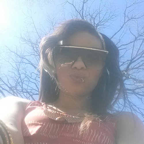 Don't fuxx with to many;; getting my education on.. my daughter ii the best.. and ii love the ladies ♥♥ follow meh and I'll be sure to return the ♥♥