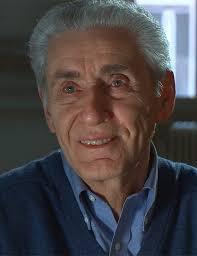 stefano_rodota's profile picture. I diritti fondamentali si pongono a presidio della vita,che in nessuna sua manifestazione può essere attrattanel mondo delle merci.FanPage x Rodota' Presidente