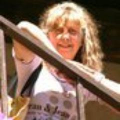 Titolare di una macelleria equina fondata nel 1988 e tutt'ora presente a Modena in via Ciro Menotti 389.