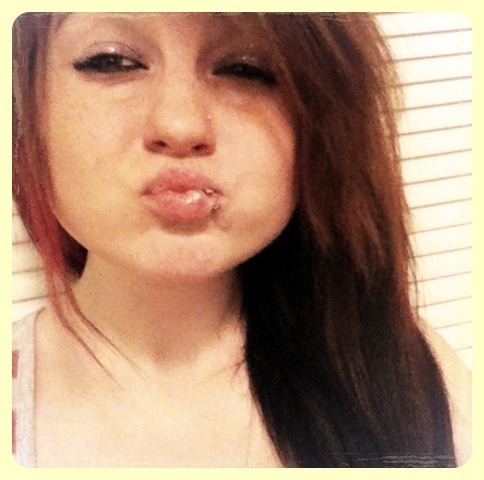 -ashley dannielle(3 -16 yearsold -known for being the shorty :p -5 foot -is random alot. and idont kno wat else to say. cx