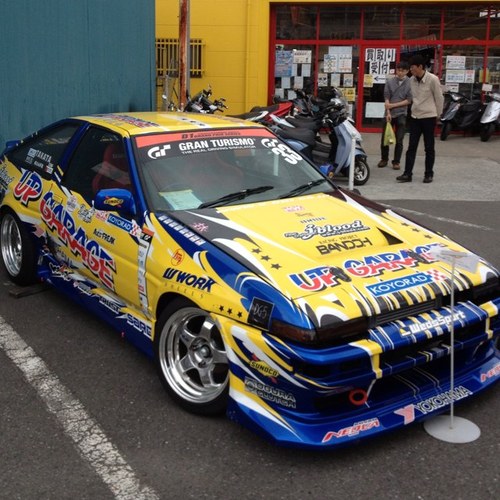 If its got 4 wheels and an engine I'm interested! Unless its a vauxhall!
