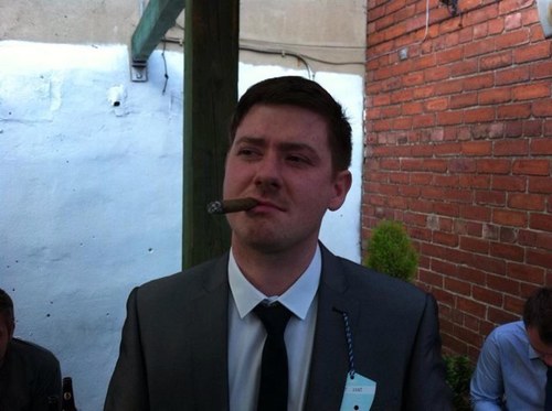Father, husband, draw for a living. Unfortunate Leeds Fan.