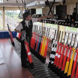 Train driver. Proud ASLEF member and local rep. Heritage railway signalman and instructor.