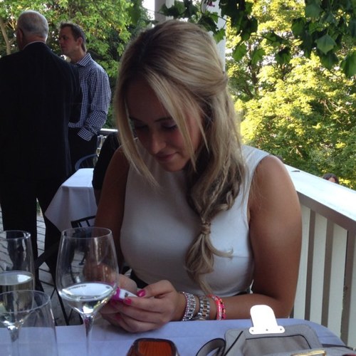 Cass__War's profile picture. Art is much less important than life, but what a poor life without it. http://t.co/0twDuoUznu