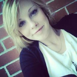 Just a 17 year old girl. Love twitter & the tweets :* lawll, click that follow button!