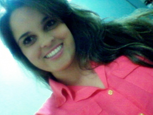 Não sei se estou perto ou longe demais, se peguei o rumo certo ou errado. Sei apenas que sigo em frente, vivendo dias iguais de forma diferente.