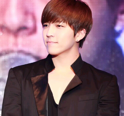 안녕하세요오옹 ~~~^^ 유키스 수현입니다아앙 ㅎㅎ U-KISS のりーダースヒョンです Hi Every One Im SooHyun from U-KISS ^^ I love you all!!!!!! [Just bot not real] #MasterTHPfam #LoveKissme