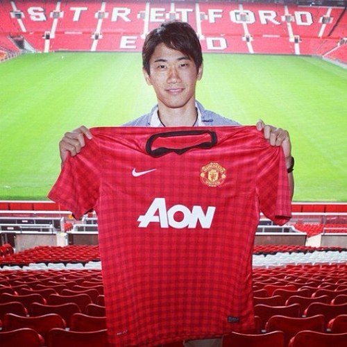 Shinji Kagawa's fans from Indonesia. A player for Manchester United number 26.