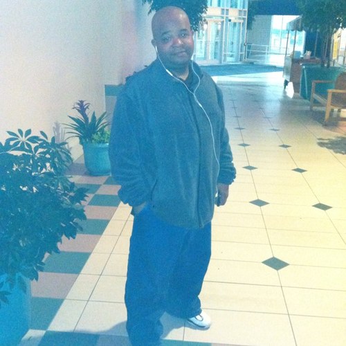 jay102508's profile picture. I love reading watching movies,basketball,football and boxing