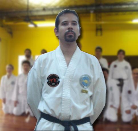 Instructor de Taekwon-do I.T.F. http://t.co/UetTURvauB / Diseñador Gráfico / Músico / Luchador nato de la vida