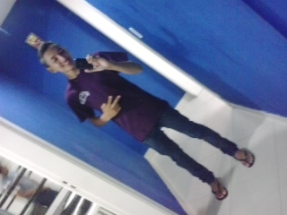 - Ninguém pode ser exatamente como eu. Algumas vezes eu mesmo tenho problemas sendo assim'(3