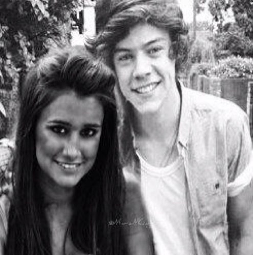 Fan incondicional de @gastargi concursante de GH 14 y @onedirection , creando la nueva corriente @argirectioner. Futura mujer de @justinbieber