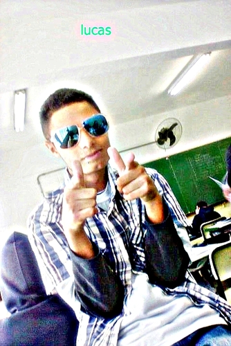 me chamo lucas dellamura da silva,tenho 16 anos estudo na e.e.p.g. padre anchieta de manhã