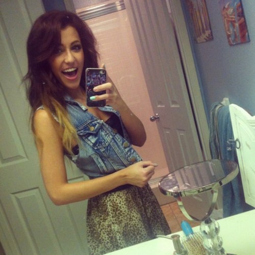 New twitter :) 19, loving every single second of my life ❤✌ university of indiana.