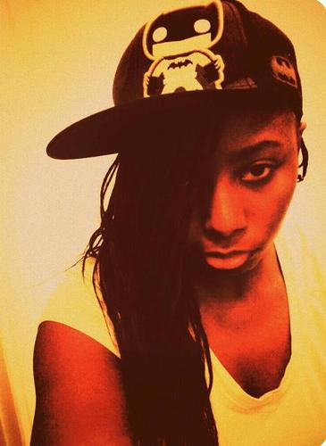 emodinoluv's profile picture. awkward little emo weirdo #MusicCrazy