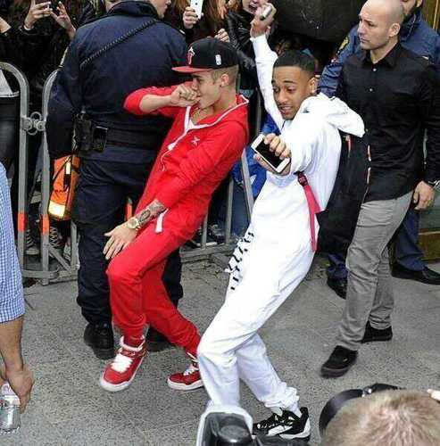 Theres gonna be times in life when people tell you that you cant; thats when you just gotta turn around and say 'watch me' -Justin bieber
