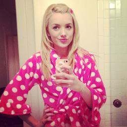 Hey I'm Emma Ross! Daughter of Morgan & Christina Ross! Sister of Zuri, Luke & Ravi Ross! love my nanny Jessie!x {Roleplay, the real Peyton is @PeytonList}