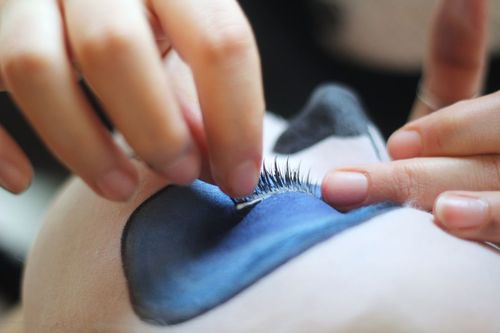 NoyraLages's profile picture. Maquilleuse professionelle et coiffeuse artistique, je propose mes services pour différentes occasions : télé, shooting, court métrage, théâtre, mariage ..