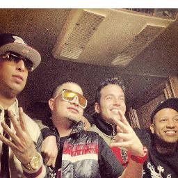 Twitter Oficial 
Ñengo Flow - Oficial (Pagina En Facebook)