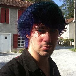 Juste moi, un cosplayeur de 24 ans qui a commencé en 2011,Fan de FF, Friends et gundam seed, sinon les jeux vidéos et animes en général aussi que plein de série