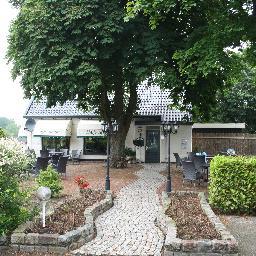Cafe Restaurant Halfweg is een restaurant met een eerlijke keuken en een goede prijs kwaliteits verhouding. De menukaart biedt voor ieder wat wils.
