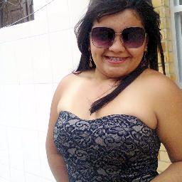 - Quer um conselho ?? Seja Feliiz & naum se importee com as pessoas ao seu redoor , Elas naum sabeem metaade doquee acontece com voocê ..