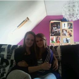 Saff mn bestiee ♥ // Julie zoo speciaal heaa♥ // Anneloes echt een topmeisje♥// mn beste vriend Danny ♥ // Vrienden zijn mn alles♥ // Keep smiling ♥