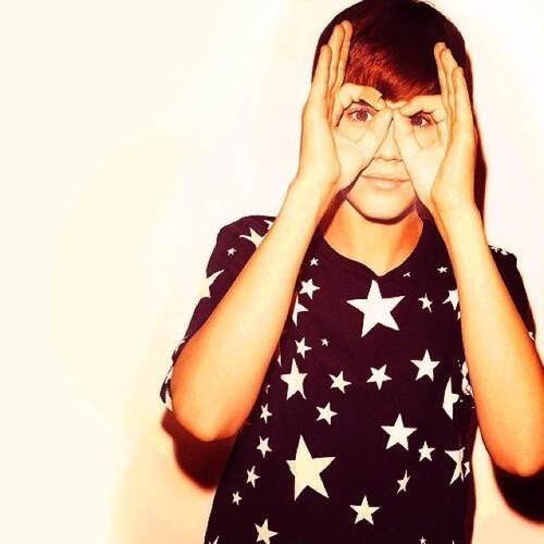 avonsnotes's profile picture. belieber, singer, songwriter, thats it. .........i think