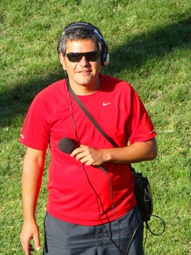 Trato de ser jugador de tenis y de padel.-