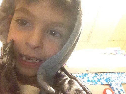 Hi  i am 7 and my bday is may 9 i like to play football and video games and follow me and i will be vary happy