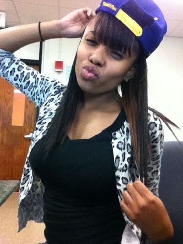 TaylorPeachy's profile picture. Love yourself before you love anyone else.