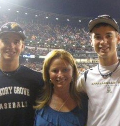 JeannieBParker's profile picture. I'm a child of Christ the King, wife of Alan for 30+ years, mother of two fine sons, and serving at Hickory Grove Baptist Church.