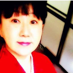 30年ほど前、yukiと呼ばれていました。
当時はイラストやエッセイなんかもやってました。
今はネットで遊んだり、仕事したり、いろいろやってます。バンドやってました。歌が大好きでヒトカラも良く行きます(*^_^*)
猫二匹居ます。