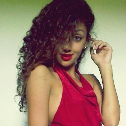 Sou como você me vê. Posso ser leve como uma brisa ou forte como uma ventania. Depende de quando e como você me vê passar.