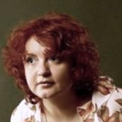 рыжая! и этим всё сказано.