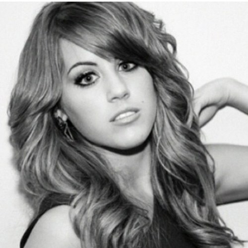 Dreamer since the beginning! Goal: A follow from Angie!