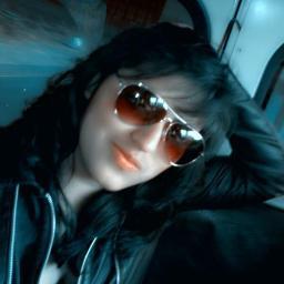 soy la persona mas dulce y cariñosa... cuando sabes ganar mi cariño y mi amistad... sigueme y te sigo =)