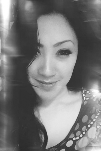 Before workaholic now mommyholic , I'm Witty, I'm Bubbly, I'm Spontaneous and Out spoken ,♥rainbows, flowers, babies and puppies ... :)