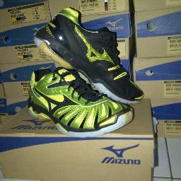sepatu voli original dan murah || Facebook : Voli UIN jakarta || Minat SMS : 083891671900