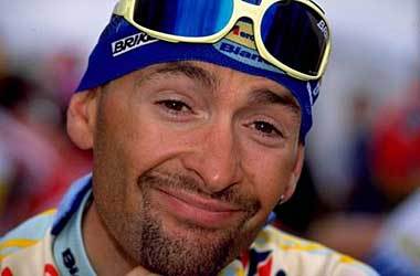 I'm the owner of a group of companies. In a former part of my life I was a sports athlete (soccer & cycling).