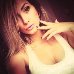 Amamos a @ManuSelaau a Miss mais linda de todas , torcemos para ela ganhar , queremos ver ela feliz !!! ♥