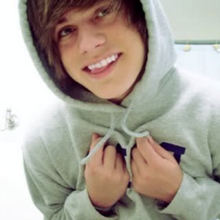 thijs ~ dm me :$ ~ single ~ Mijn kik: 'thijsssxx' voor mensen die wel eens geil zijn :$ - msn: