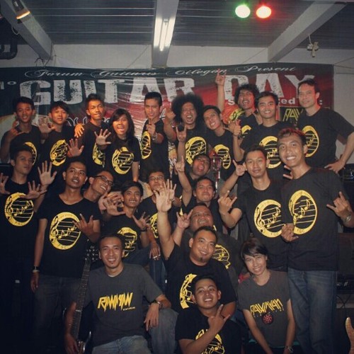 Guitars Family community | compulsory for Cilegon society | All about guitar shared, music etc